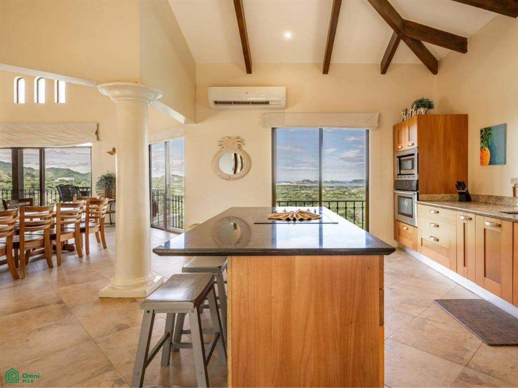 Casa de la Promesa, Vistas de Flamingo , Playa Potrero, Guanacaste