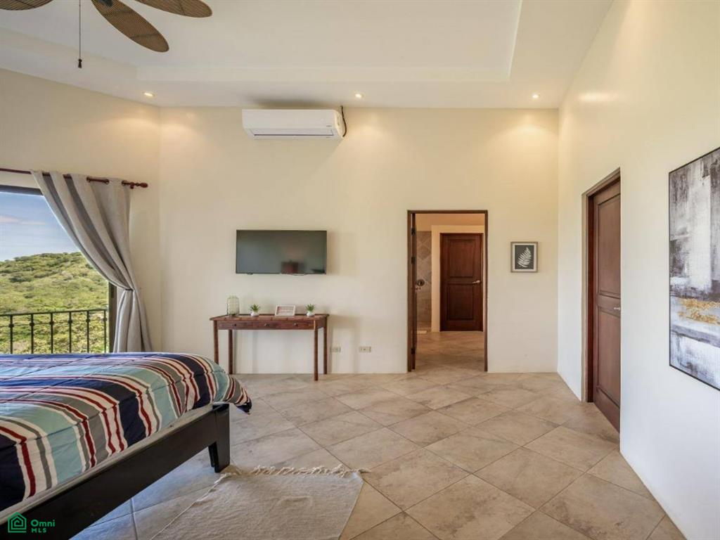 Casa de la Promesa, Vistas de Flamingo , Playa Potrero, Guanacaste