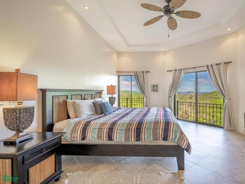 Casa de la Promesa, Vistas de Flamingo , Playa Potrero, Guanacaste