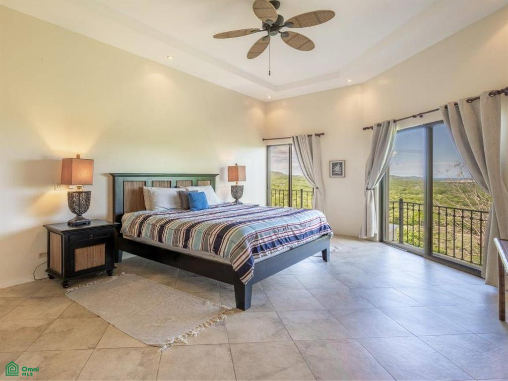 Casa de la Promesa, Vistas de Flamingo , Playa Potrero, Guanacaste