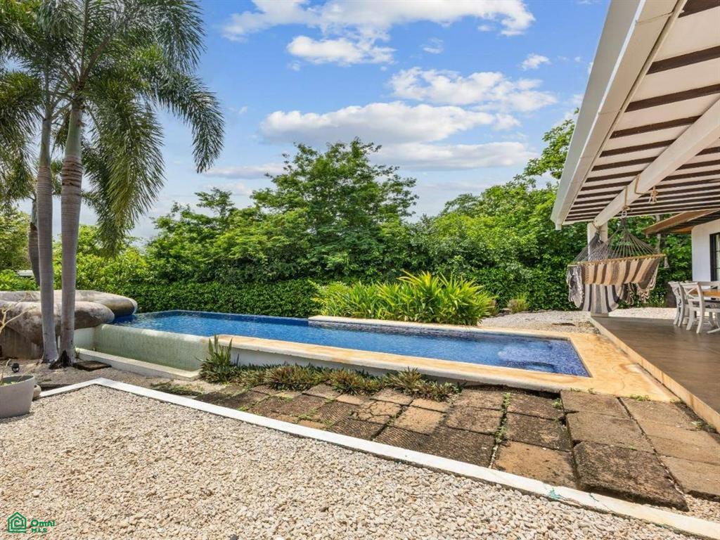 Les Voiles Blanches , Villareal, Guanacaste