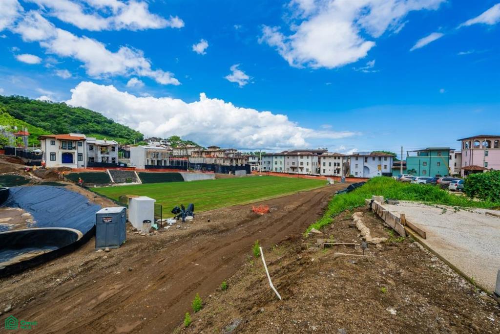 El Prado Lot 25: Prime Homesite in the Heart of Las Catalinas