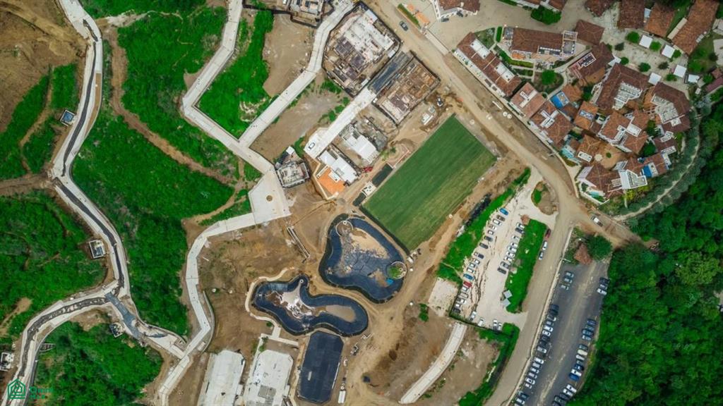 El Prado Lot 25: Prime Homesite in the Heart of Las Catalinas
