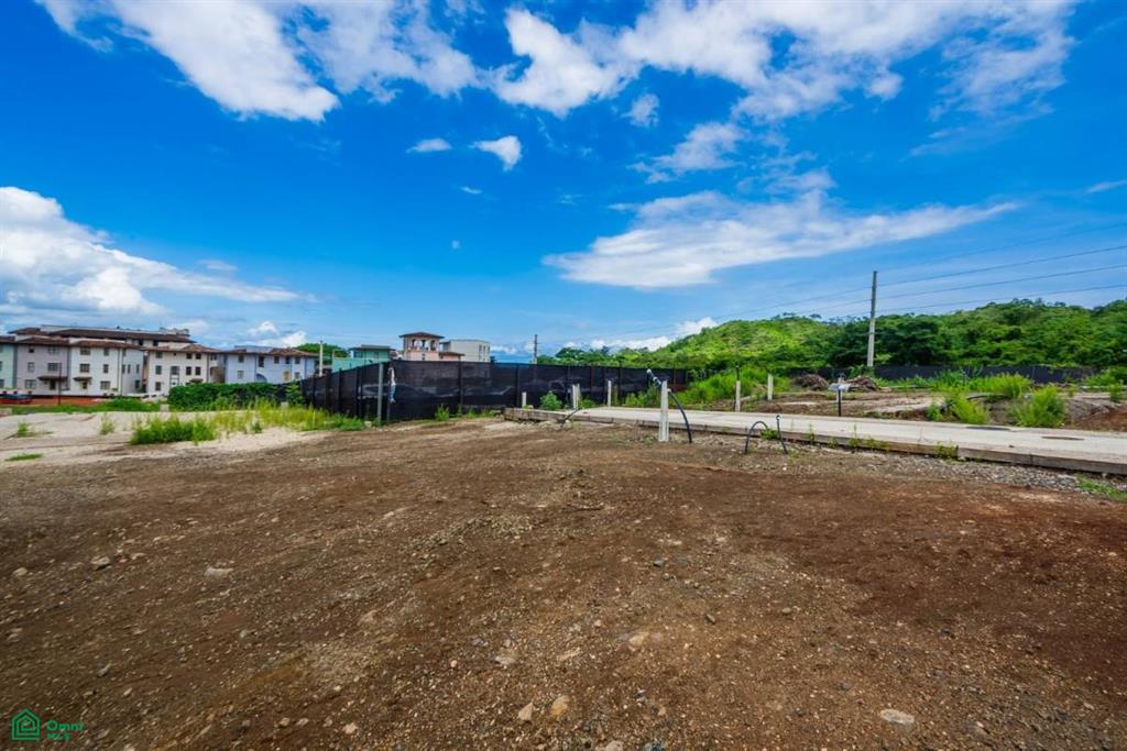 El Prado Lot 25: Prime Homesite in the Heart of Las Catalinas