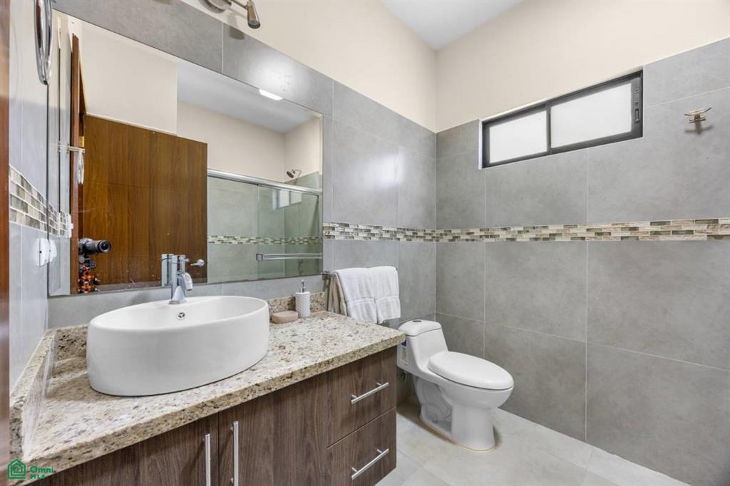 Laurel Condo Unit #19 , Playa Potrero, Guanacaste