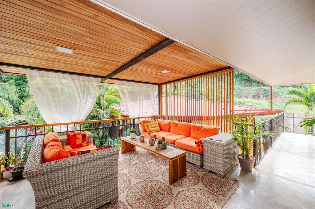 Cornett Retreat: High-Performing Multi-Unit Investment Near Playa Grande 