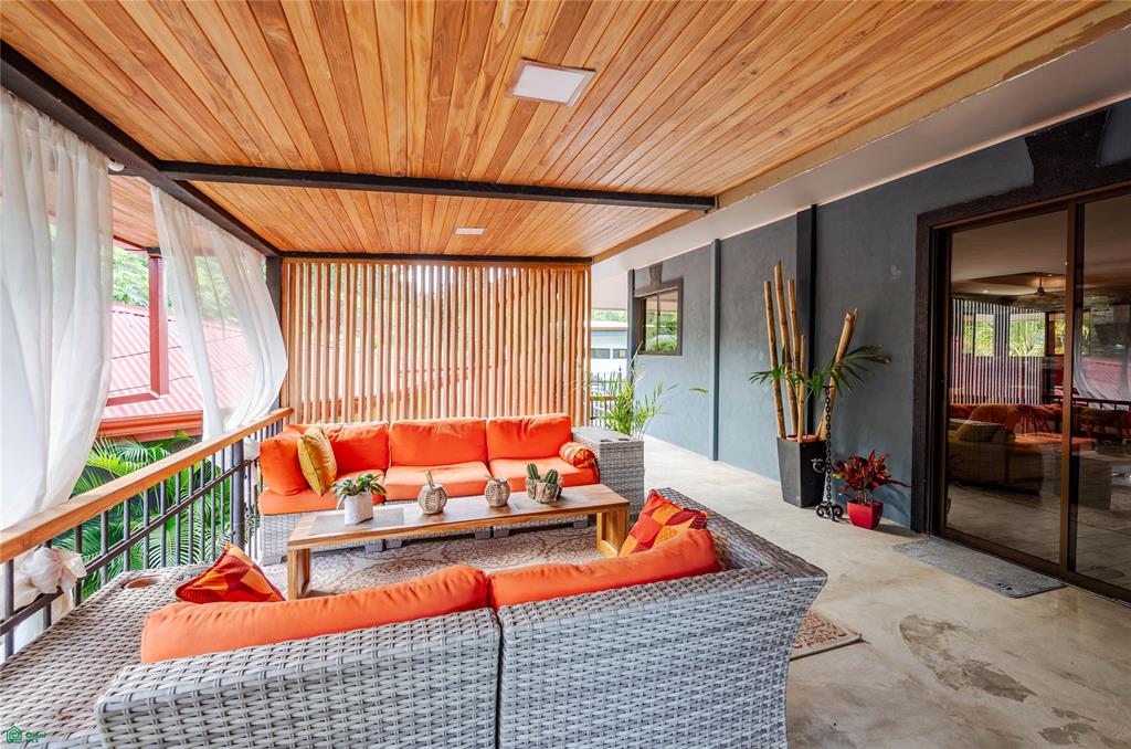 Cornett Retreat: High-Performing Multi-Unit Investment Near Playa Grande 