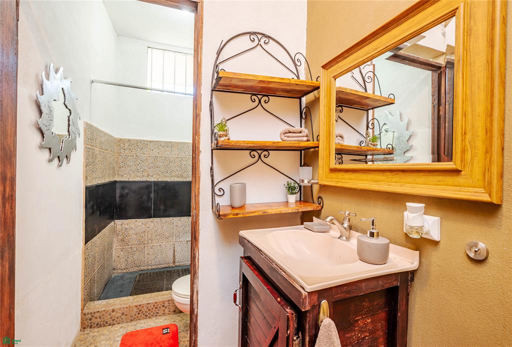Cornett Retreat: High-Performing Multi-Unit Investment Near Playa Grande 