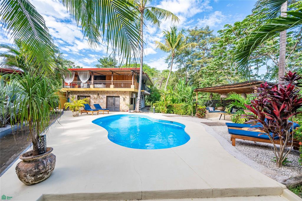 Cornett Retreat: High-Performing Multi-Unit Investment Near Playa Grande 