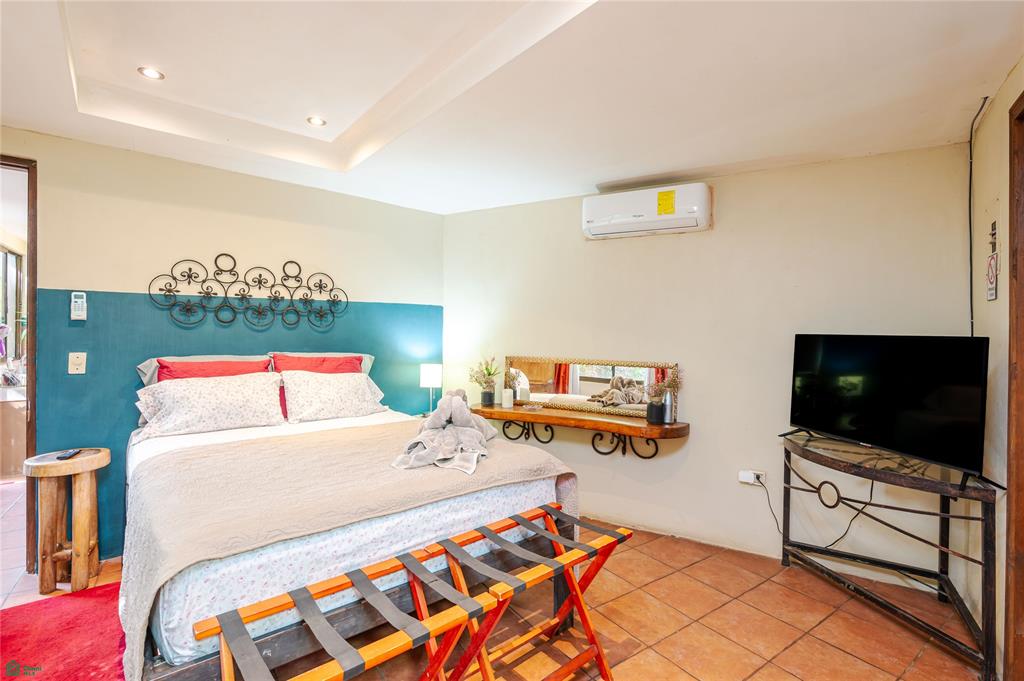 Cornett Retreat: High-Performing Multi-Unit Investment Near Playa Grande 