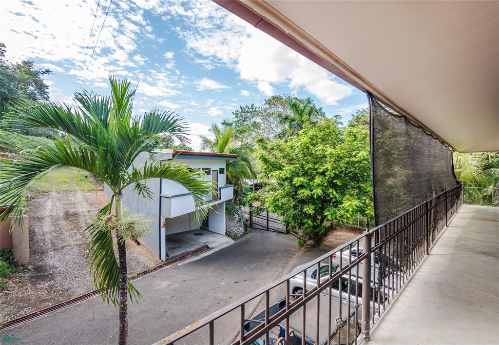 Cornett Retreat: High-Performing Multi-Unit Investment Near Playa Grande 