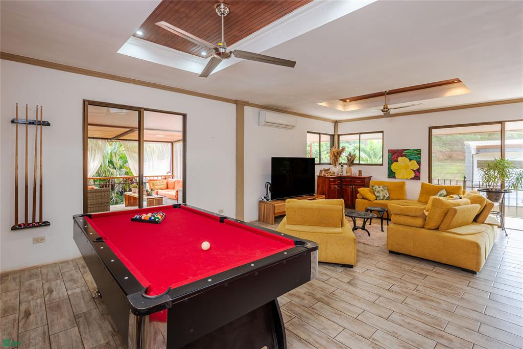 Cornett Retreat: High-Performing Multi-Unit Investment Near Playa Grande 