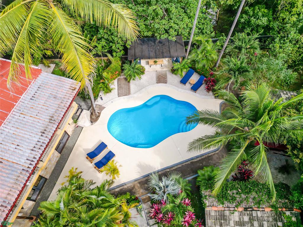 Cornett Retreat: High-Performing Multi-Unit Investment Near Playa Grande 
