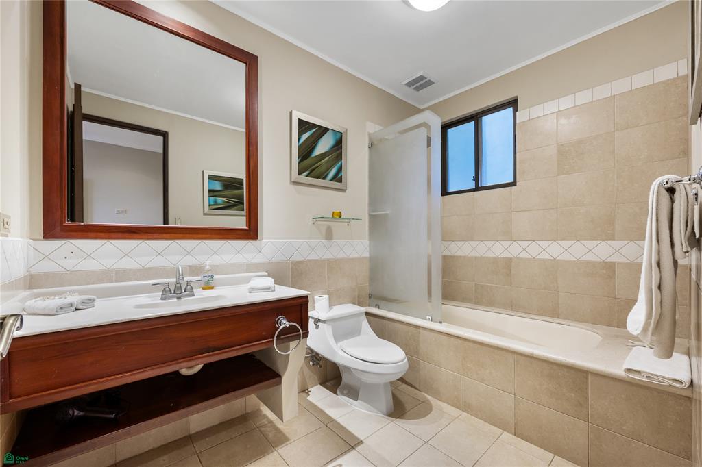 Bougainvillea 8101: Luxury Living with Ocean and Golf Views in Reserva Conchal