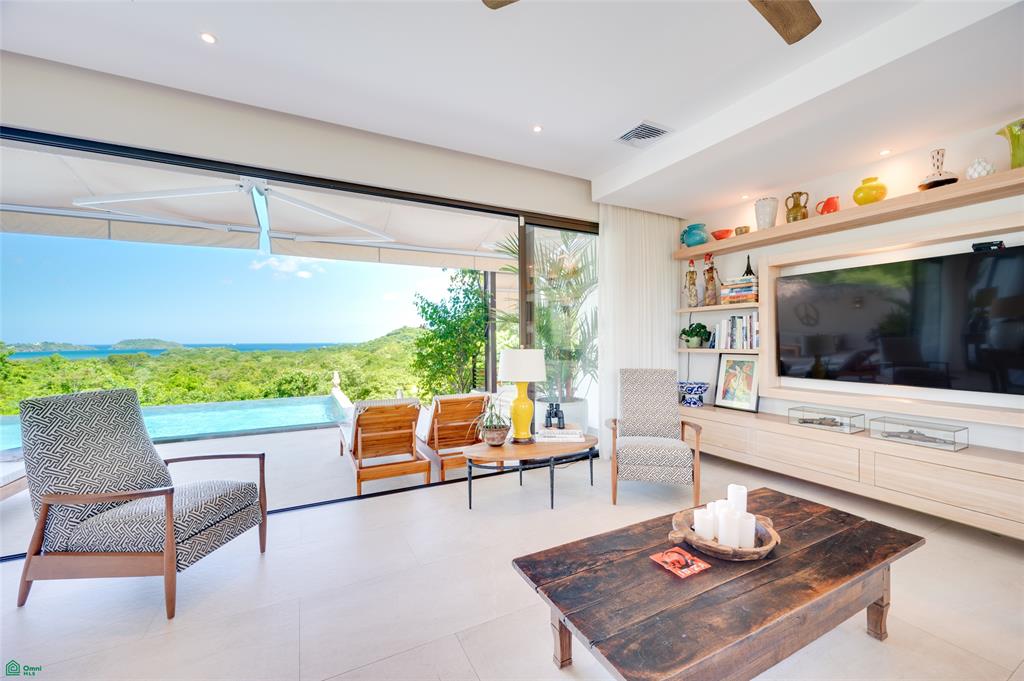 Casa Dos Lunas: Private Estate with Panoramic Ocean Views