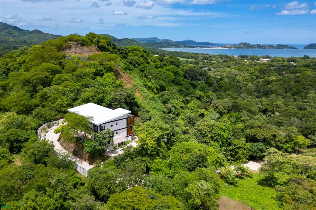 Casa Dos Lunas: Private Estate with Panoramic Ocean Views