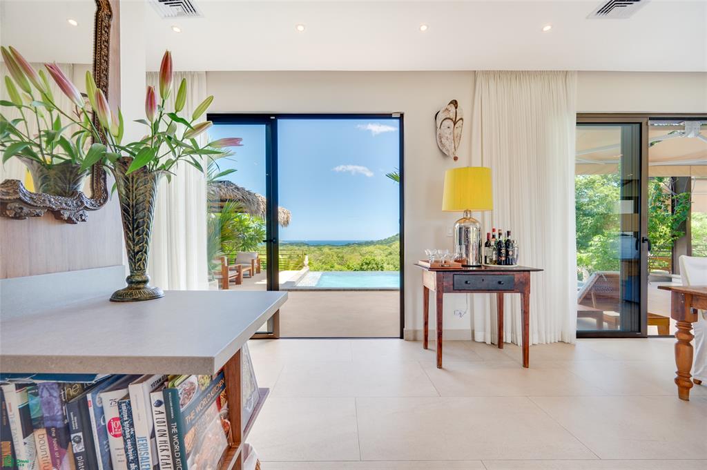 Casa Dos Lunas: Private Estate with Panoramic Ocean Views