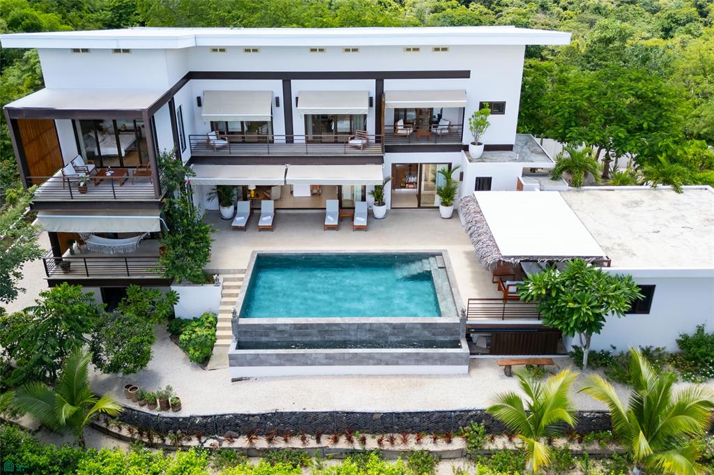 Casa Dos Lunas: Private Estate with Panoramic Ocean Views