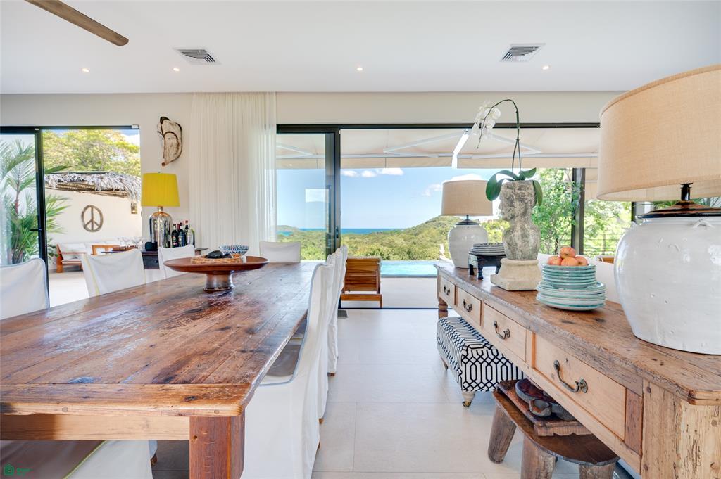 Casa Dos Lunas: Private Estate with Panoramic Ocean Views