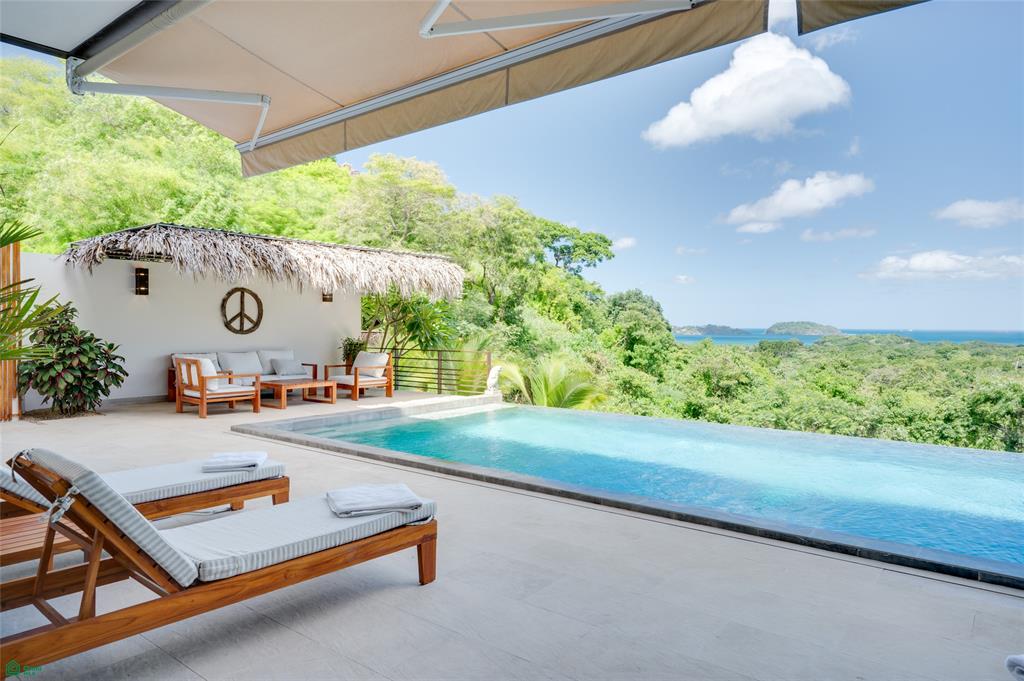 Casa Dos Lunas: Private Estate with Panoramic Ocean Views