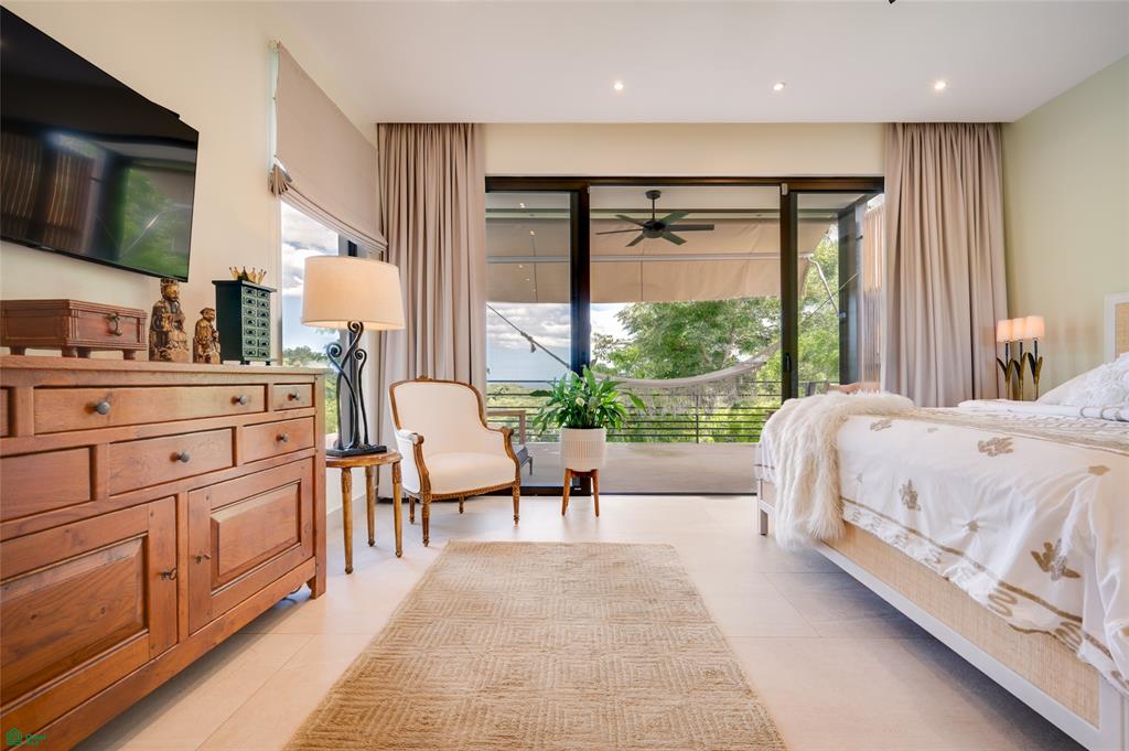 Casa Dos Lunas: Private Estate with Panoramic Ocean Views