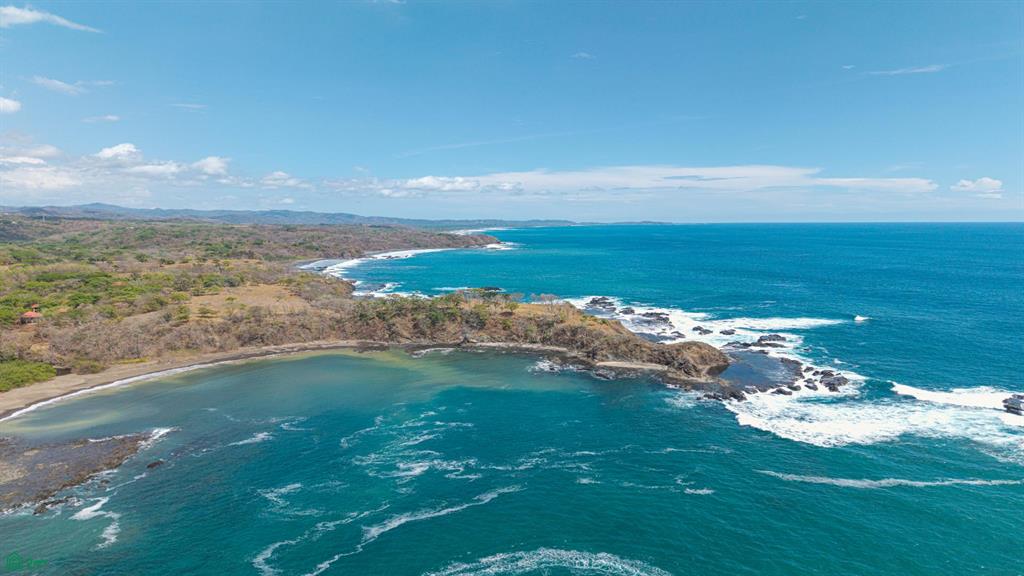 San Juanillo Farm: Large-Scale Ocean View Land with Investment Potential
