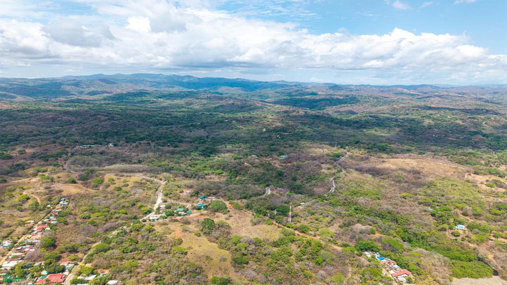 San Juanillo Farm: Large-Scale Ocean View Land with Investment Potential