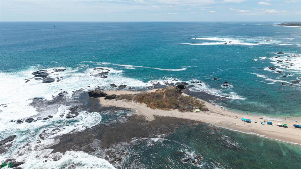 San Juanillo Farm: Large-Scale Ocean View Land with Investment Potential