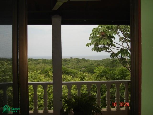 San Juanillo Farm: Large-Scale Ocean View Land with Investment Potential
