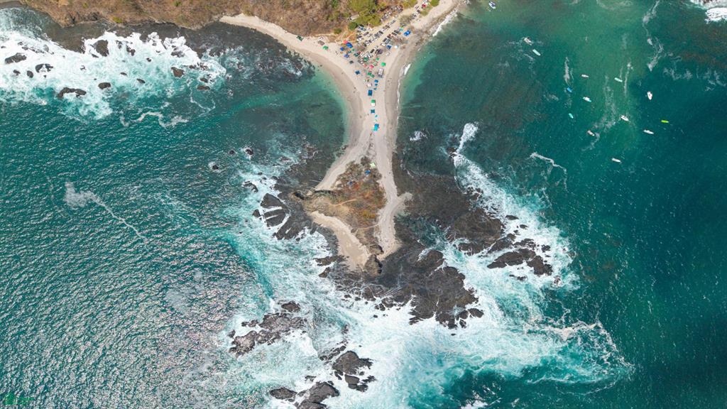 San Juanillo Farm: Large-Scale Ocean View Land with Investment Potential