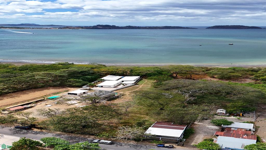 Lot Potrero: Titled Beachfront Development 