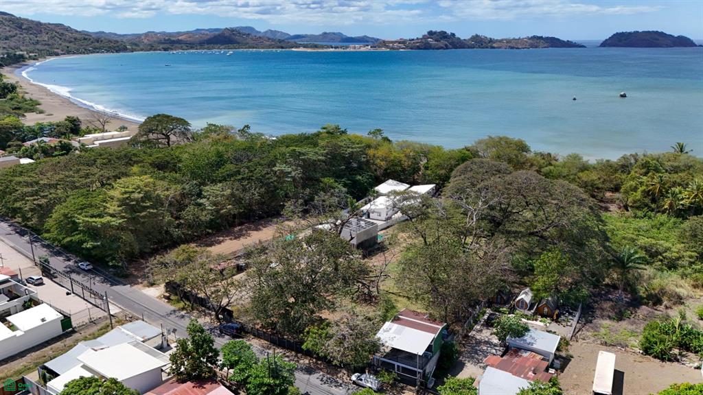 Lot Potrero: Titled Beachfront Development 