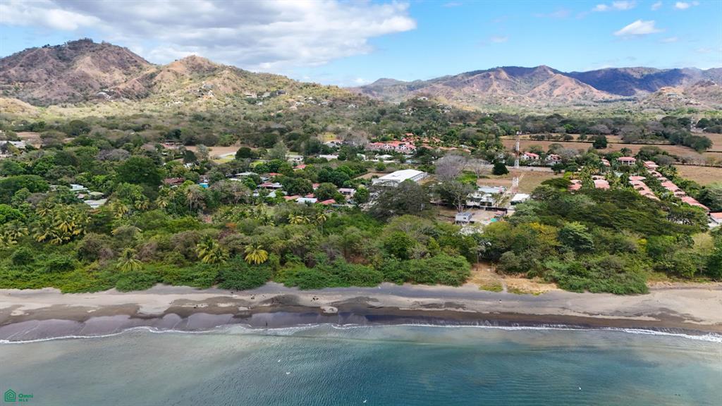 Lot Potrero: Titled Beachfront Development 