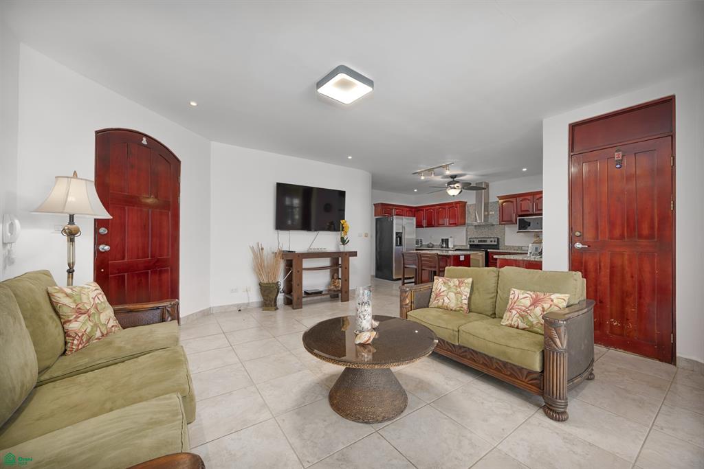 El Destino 1A: Turnkey Oceanfront Living in Surfside 