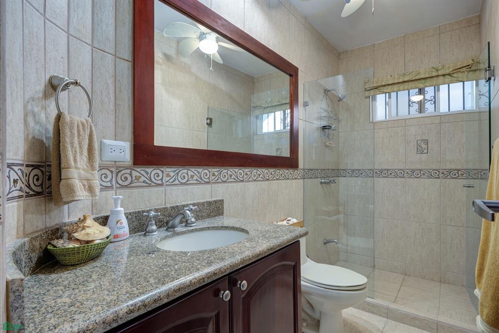 El Destino 1A: Turnkey Oceanfront Living in Surfside 