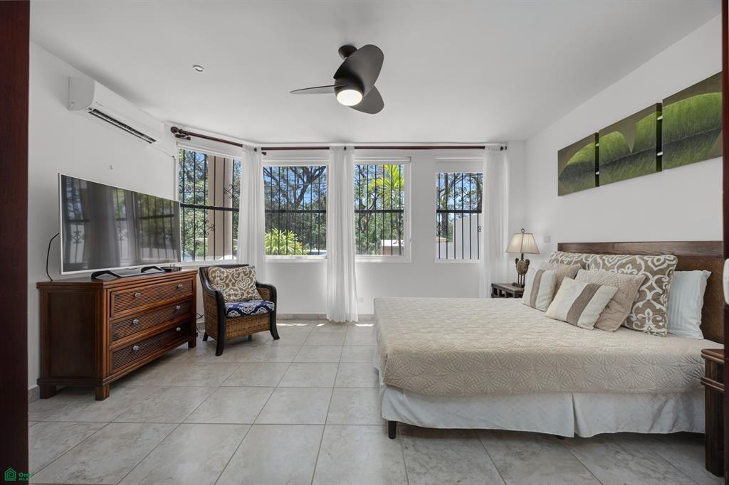 El Destino 1A: Turnkey Oceanfront Living in Surfside 