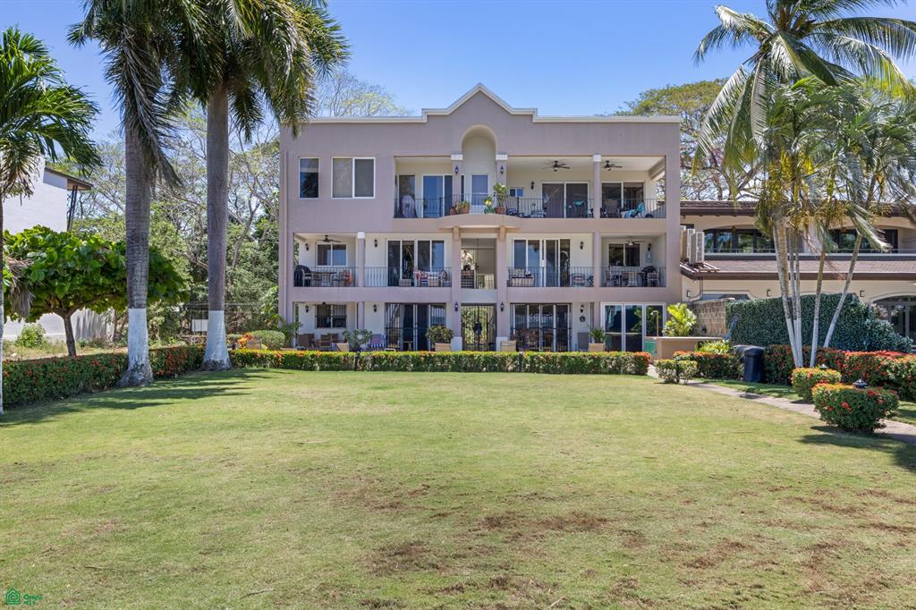 El Destino 1A: Turnkey Oceanfront Living in Surfside 