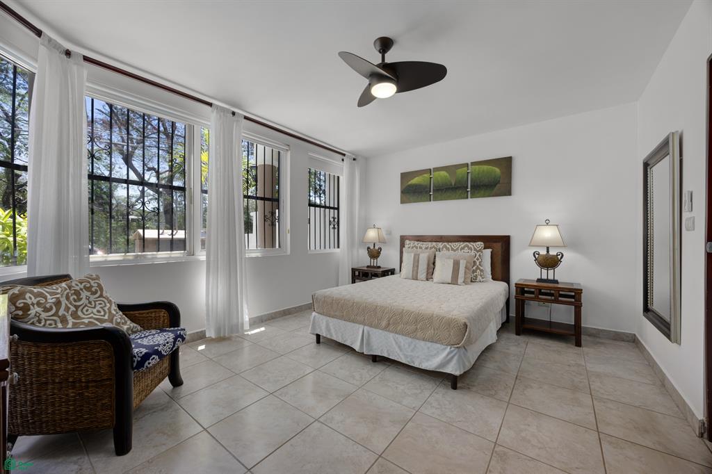 El Destino 1A: Turnkey Oceanfront Living in Surfside 