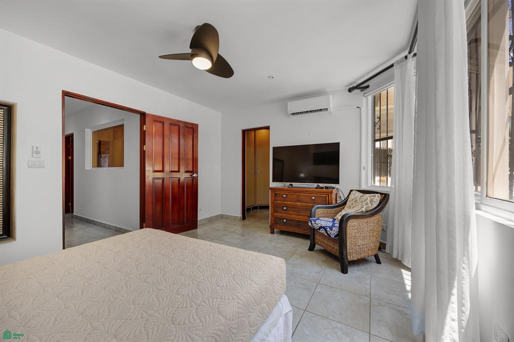 El Destino 1A: Turnkey Oceanfront Living in Surfside 