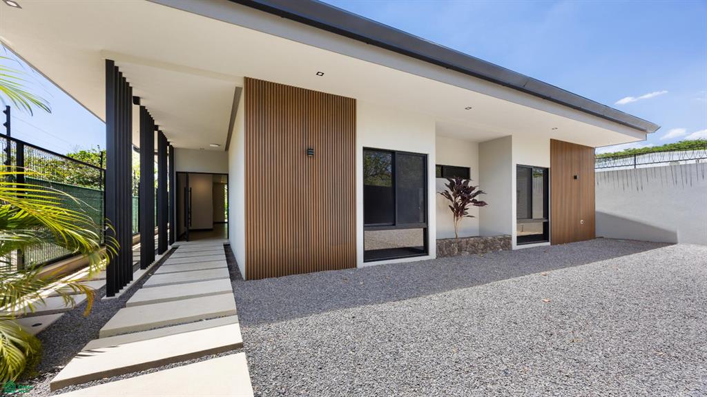 Casa Jade: Modern Coastal Home in Huacas, Guanacaste, Costa Rica