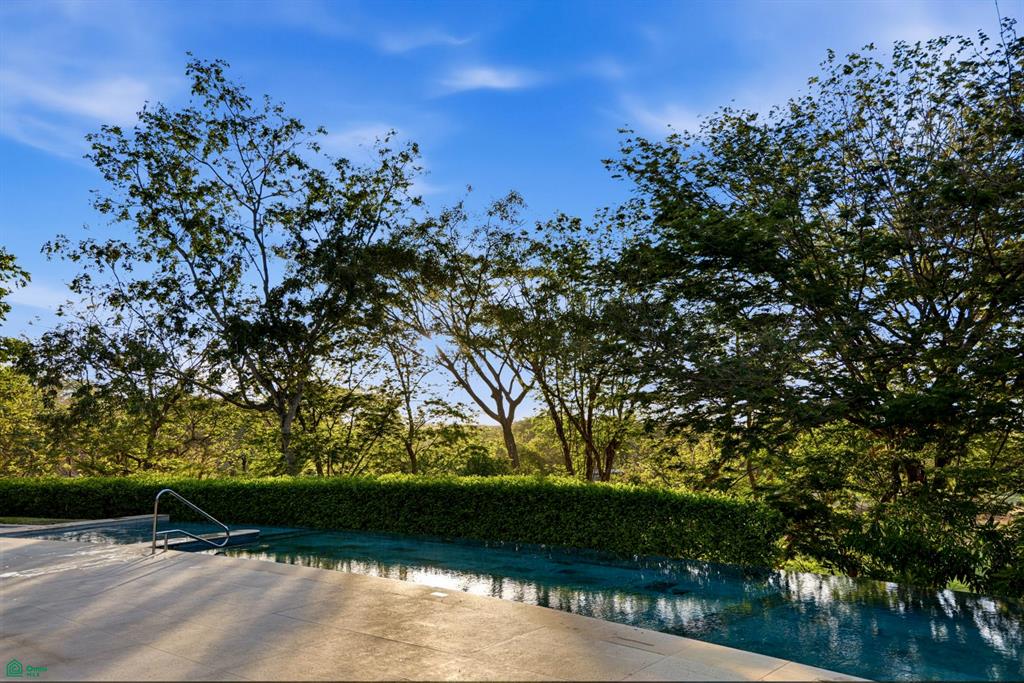Carao T2-2: 3BR Condo with Renovated Interiors in Reserva Conchal