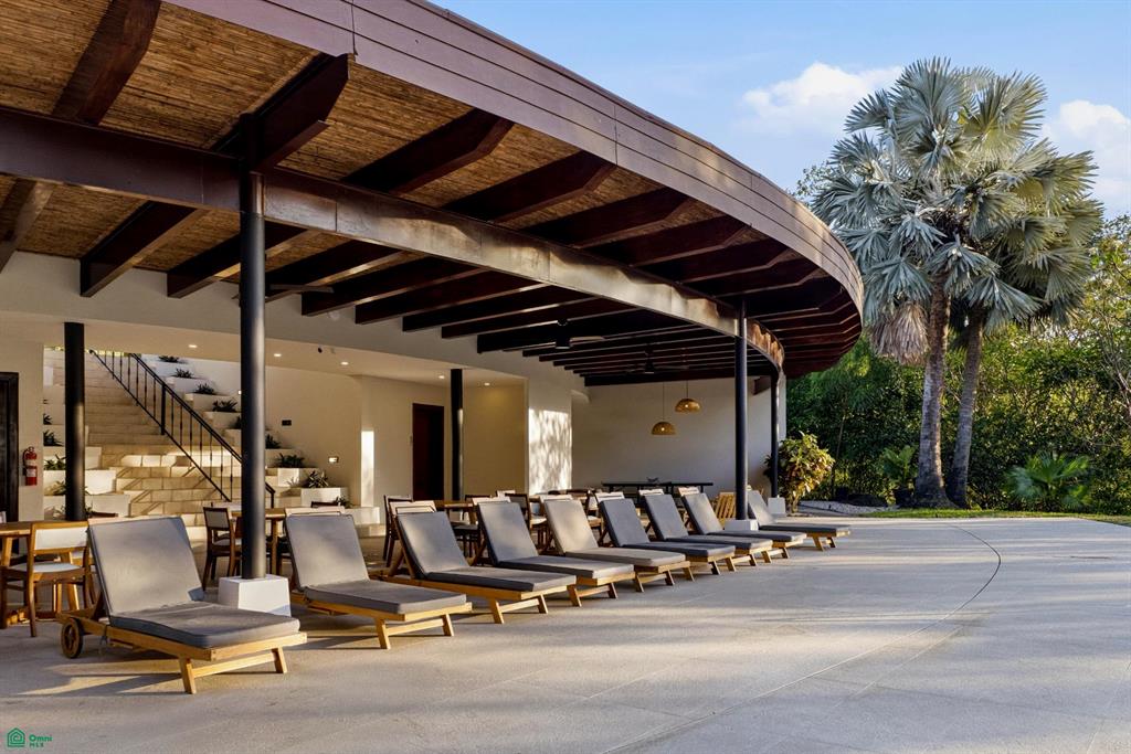 Carao T2-2: 3BR Condo with Renovated Interiors in Reserva Conchal