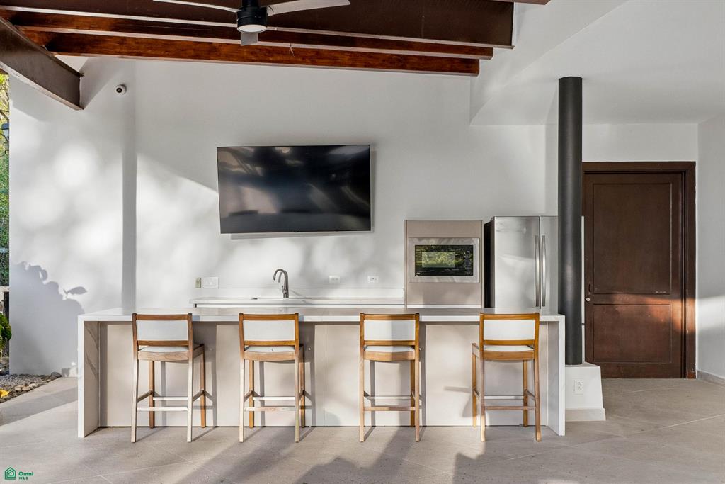 Carao T2-2: 3BR Condo with Renovated Interiors in Reserva Conchal