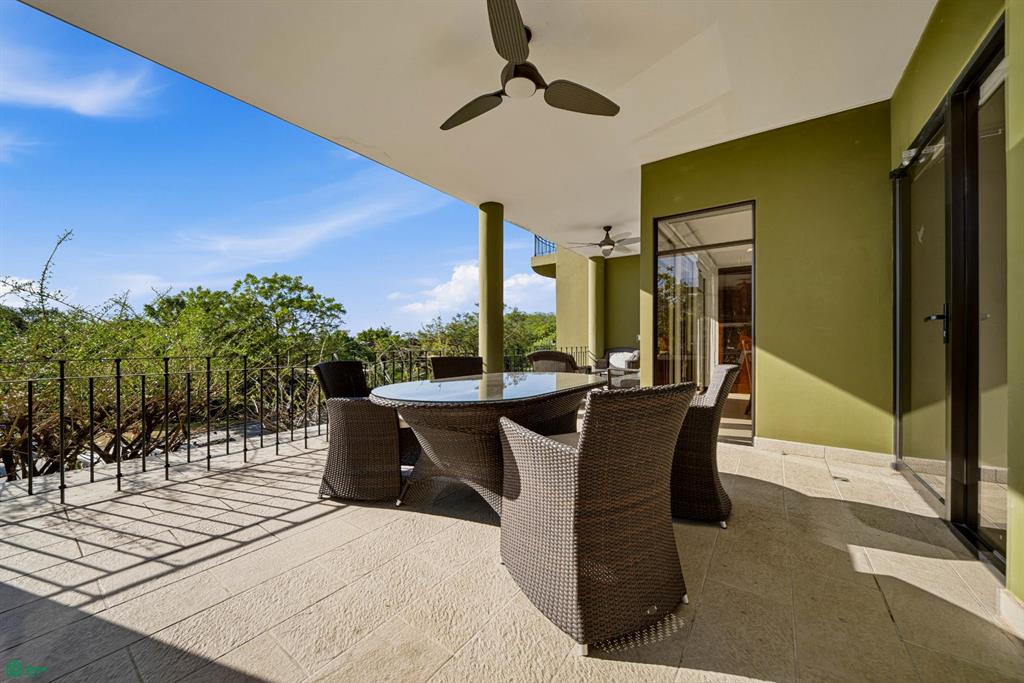 Carao T2-2: 3BR Condo with Renovated Interiors in Reserva Conchal