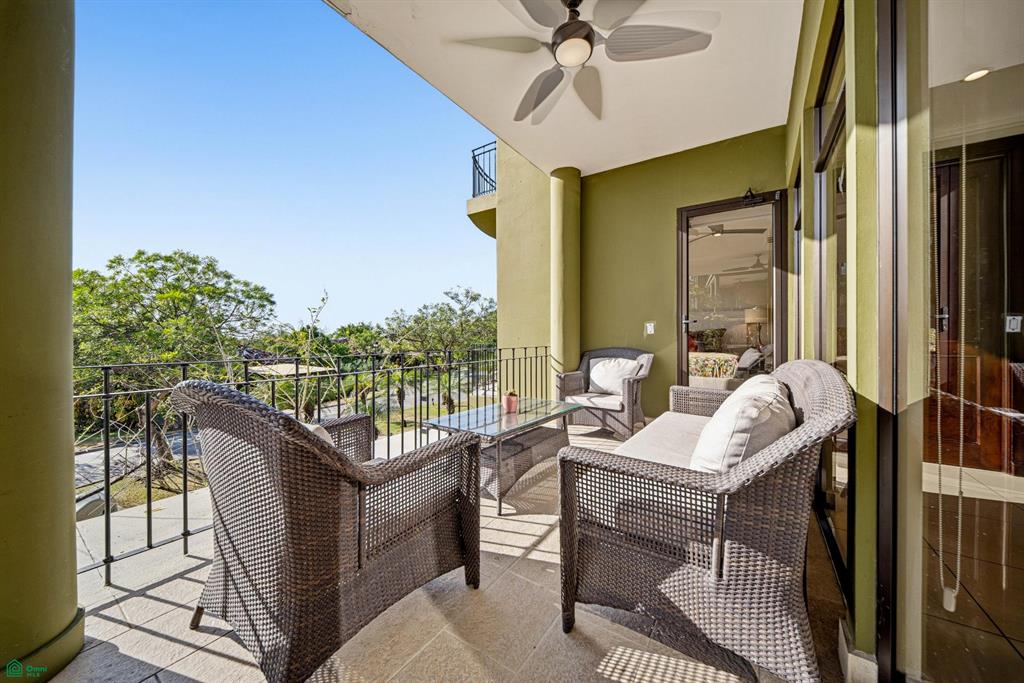 Carao T2-2: 3BR Condo with Renovated Interiors in Reserva Conchal