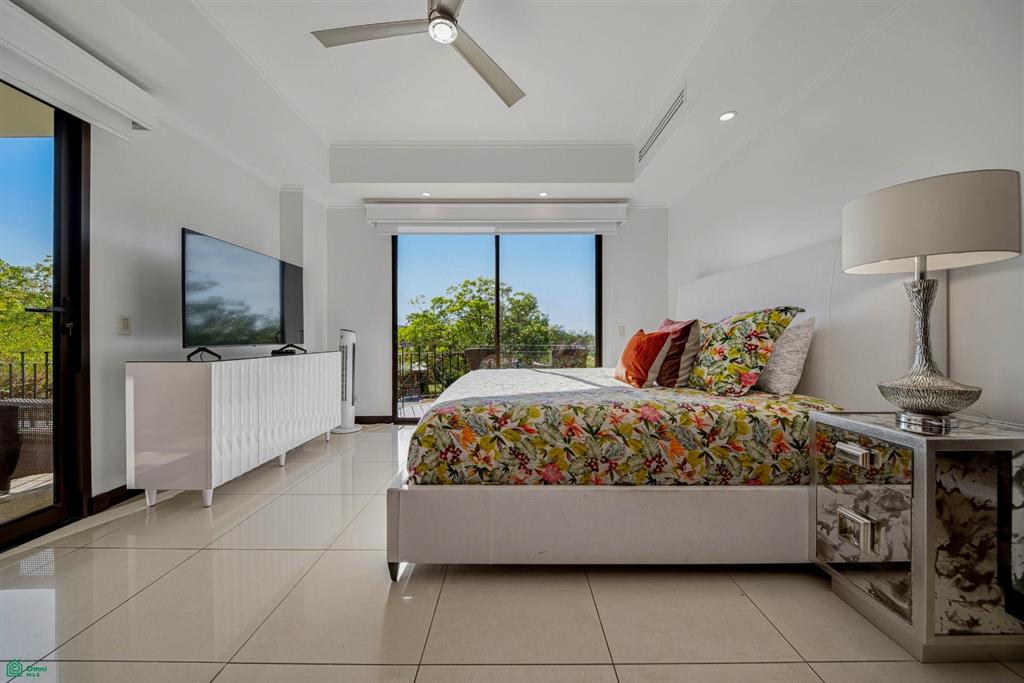 Carao T2-2: 3BR Condo with Renovated Interiors in Reserva Conchal