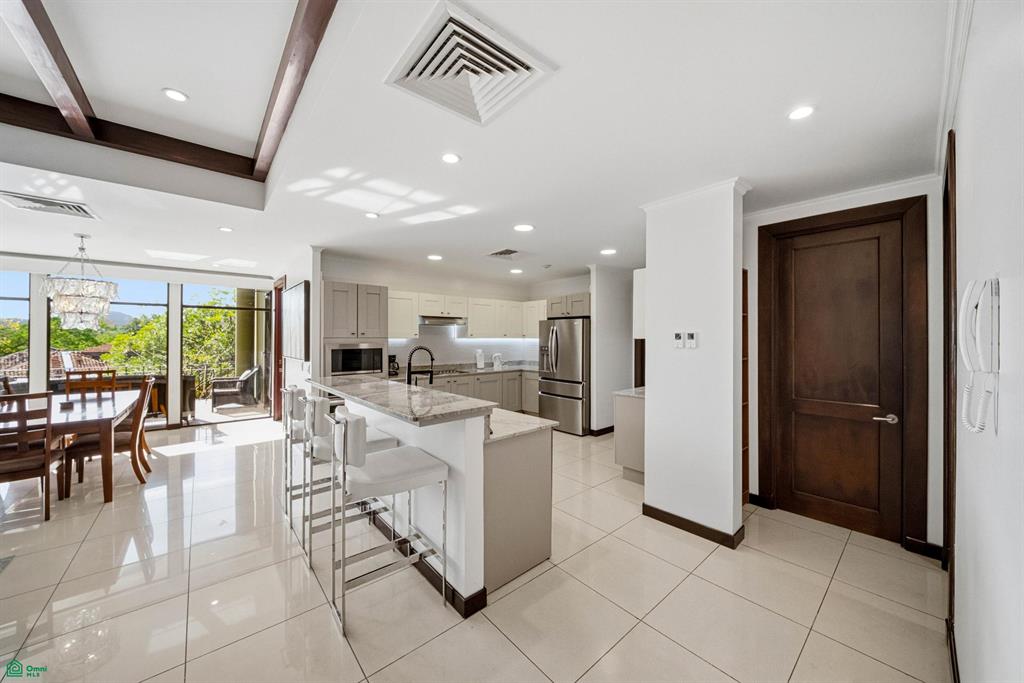 Carao T2-2: 3BR Condo with Renovated Interiors in Reserva Conchal