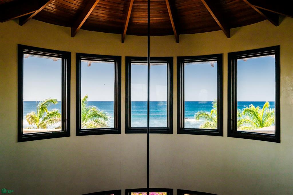 Villa Esperanza: Oceanfront in Playa Negra, Private Coastal Living with Direct Beach Access