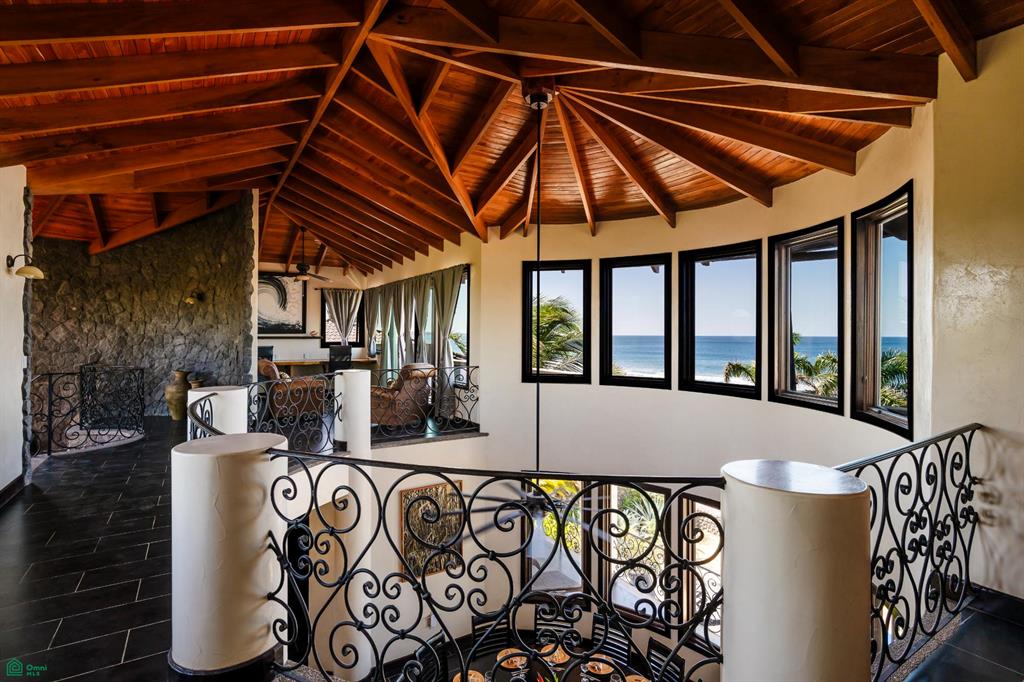 Villa Esperanza: Oceanfront in Playa Negra, Private Coastal Living with Direct Beach Access