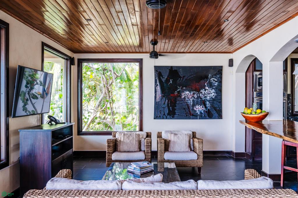 Villa Esperanza: Oceanfront in Playa Negra, Private Coastal Living with Direct Beach Access